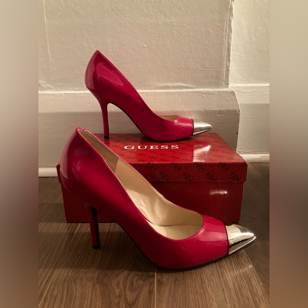 NWOT - Red Guess Patent Leather 3.5” heels with metallic toe cap